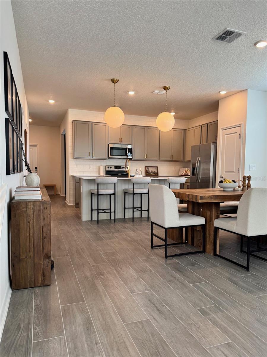 Image 5 of 31 For 4120 Jespersen Street