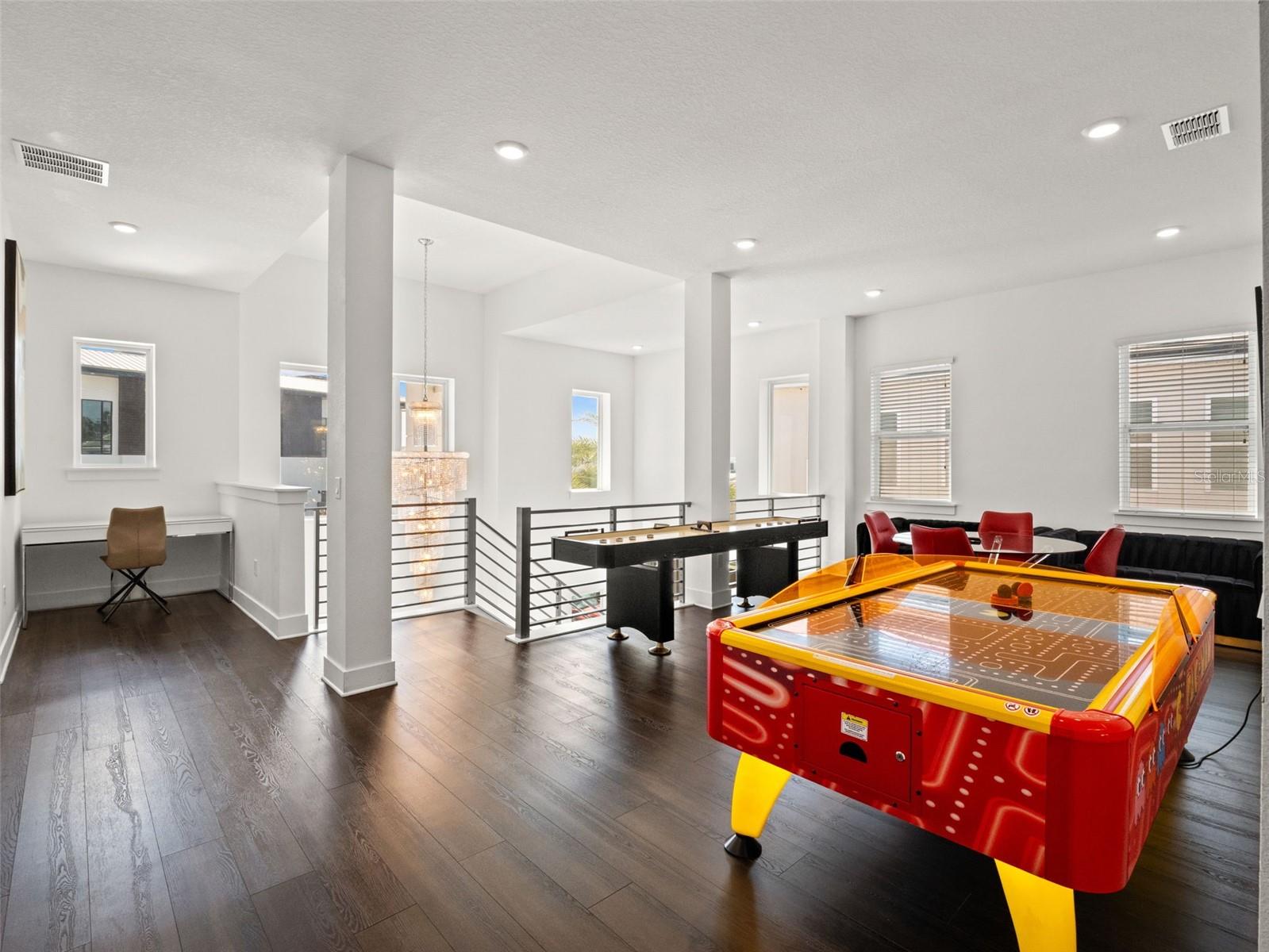 Image 40 of 61 For 2021 Oak Creek Loop