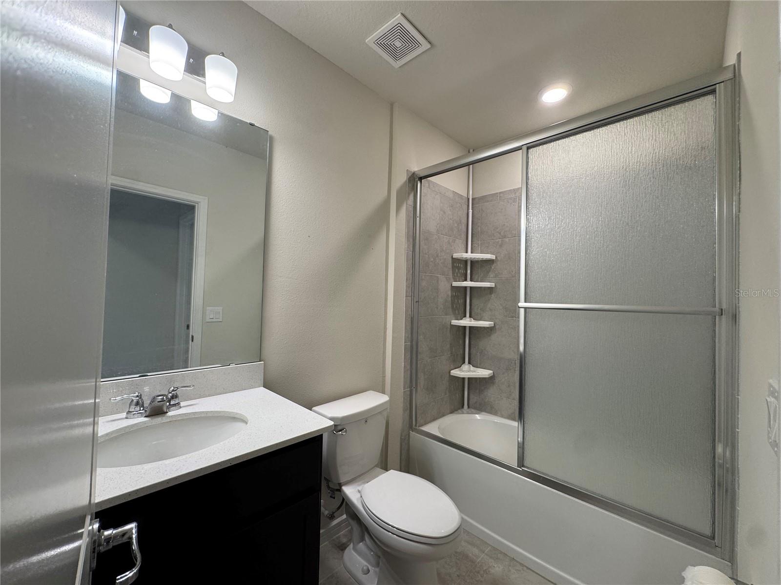 Image 13 of 37 For 2102 Charming Ave Avenue