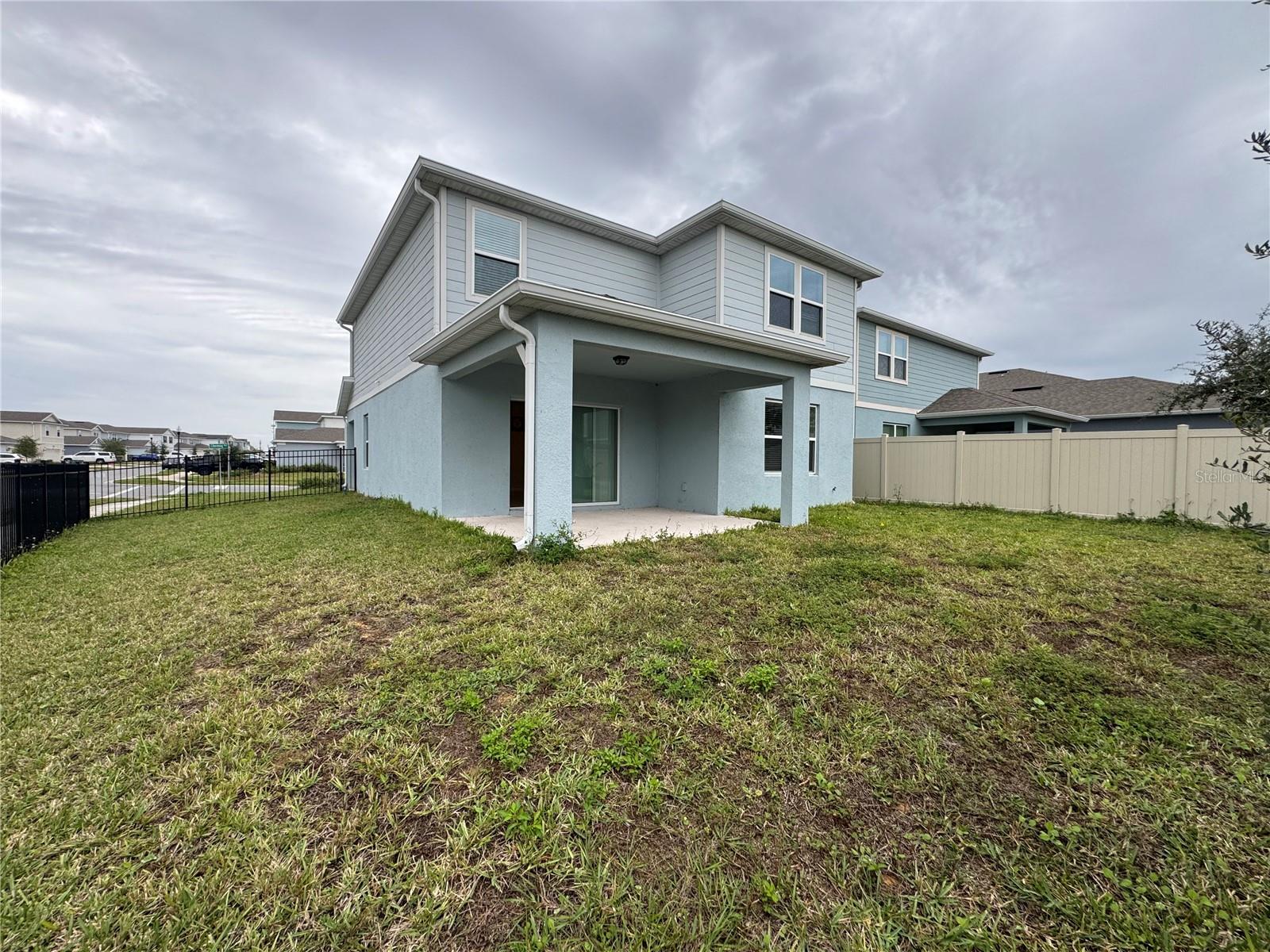 Image 15 of 37 For 2102 Charming Ave Avenue