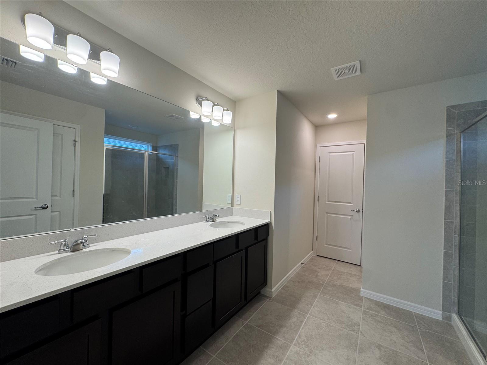 Image 24 of 37 For 2102 Charming Ave Avenue