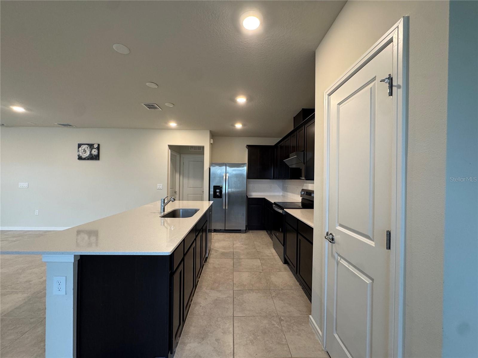 Image 6 of 37 For 2102 Charming Ave Avenue