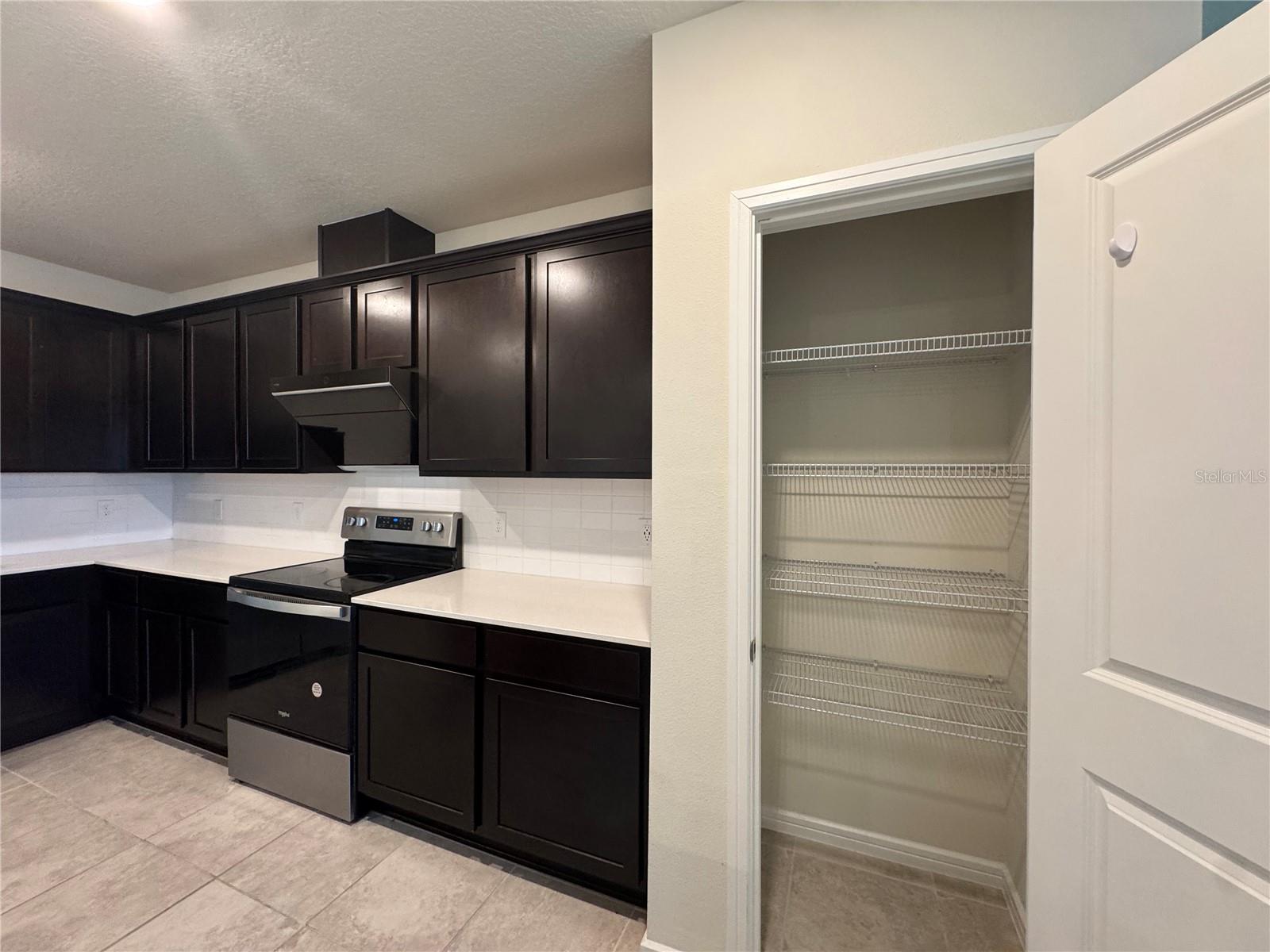 Image 7 of 37 For 2102 Charming Ave Avenue