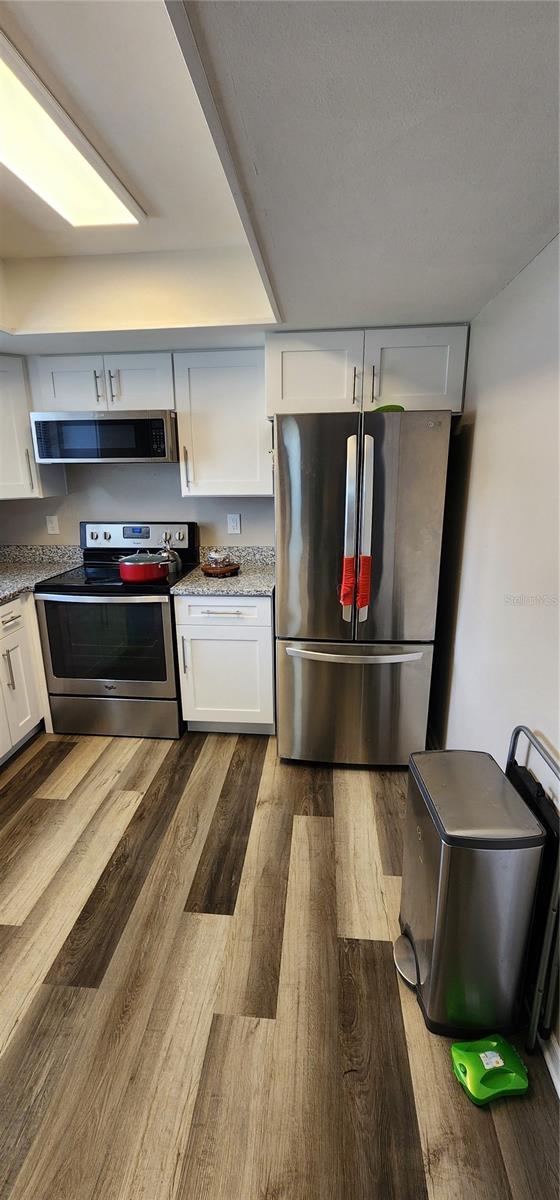 Image 6 of 14 For 2120 Martin Street