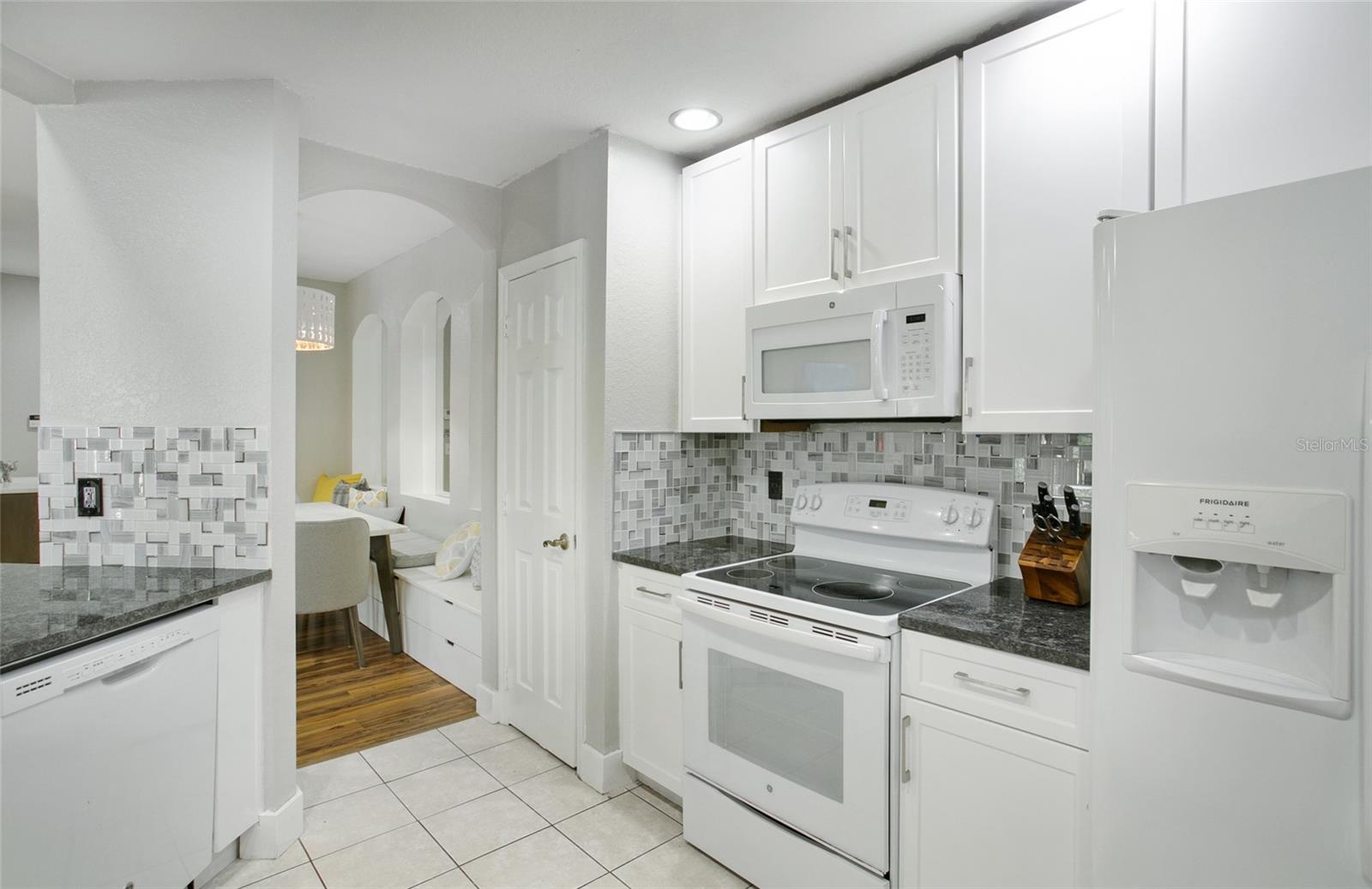 Image 6 of 16 For 3051 Greystone Loop  302