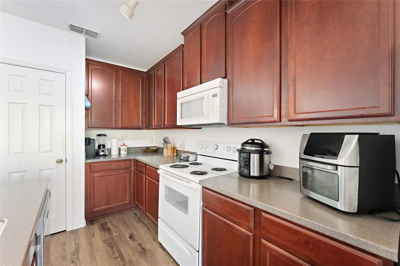 Image 11 of 25 For 6003 Apollos Corner Way