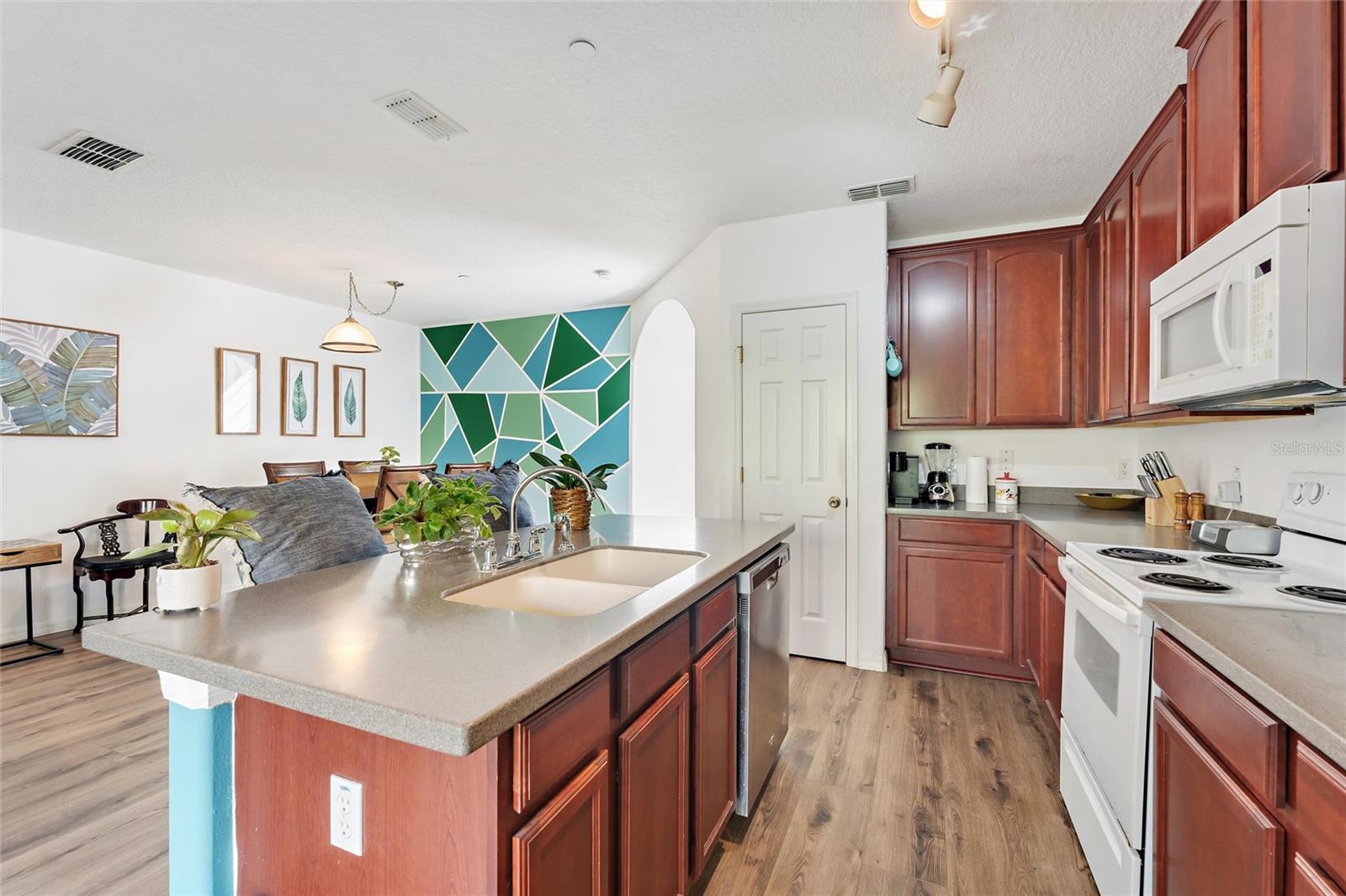 Image 13 of 25 For 6003 Apollos Corner Way