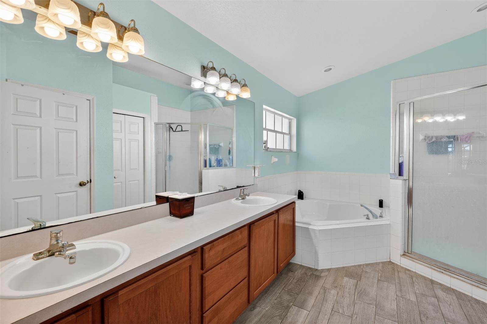 Image 19 of 27 For 2231 Summer Raye Court