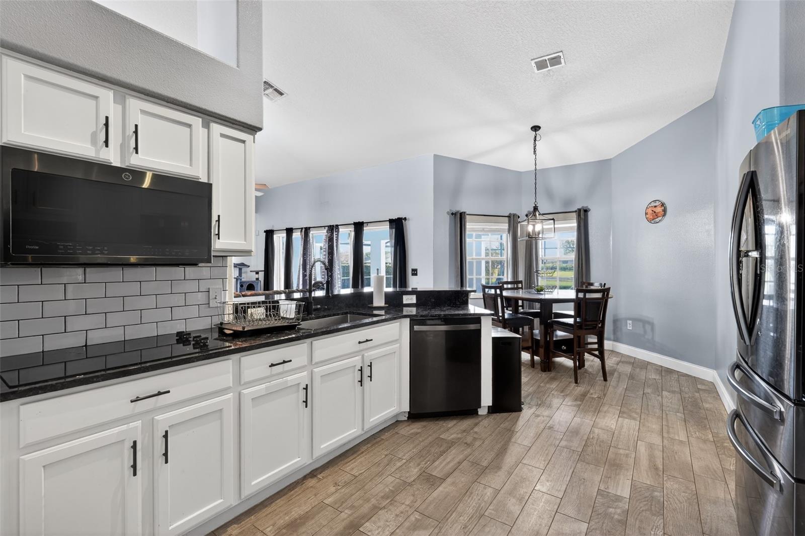 Image 9 of 27 For 2231 Summer Raye Court