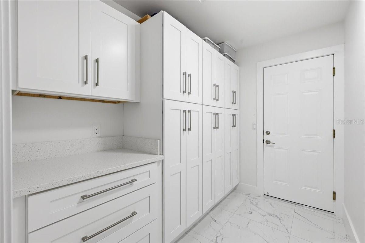 Image 43 of 61 For 9036 Shawn Park Place