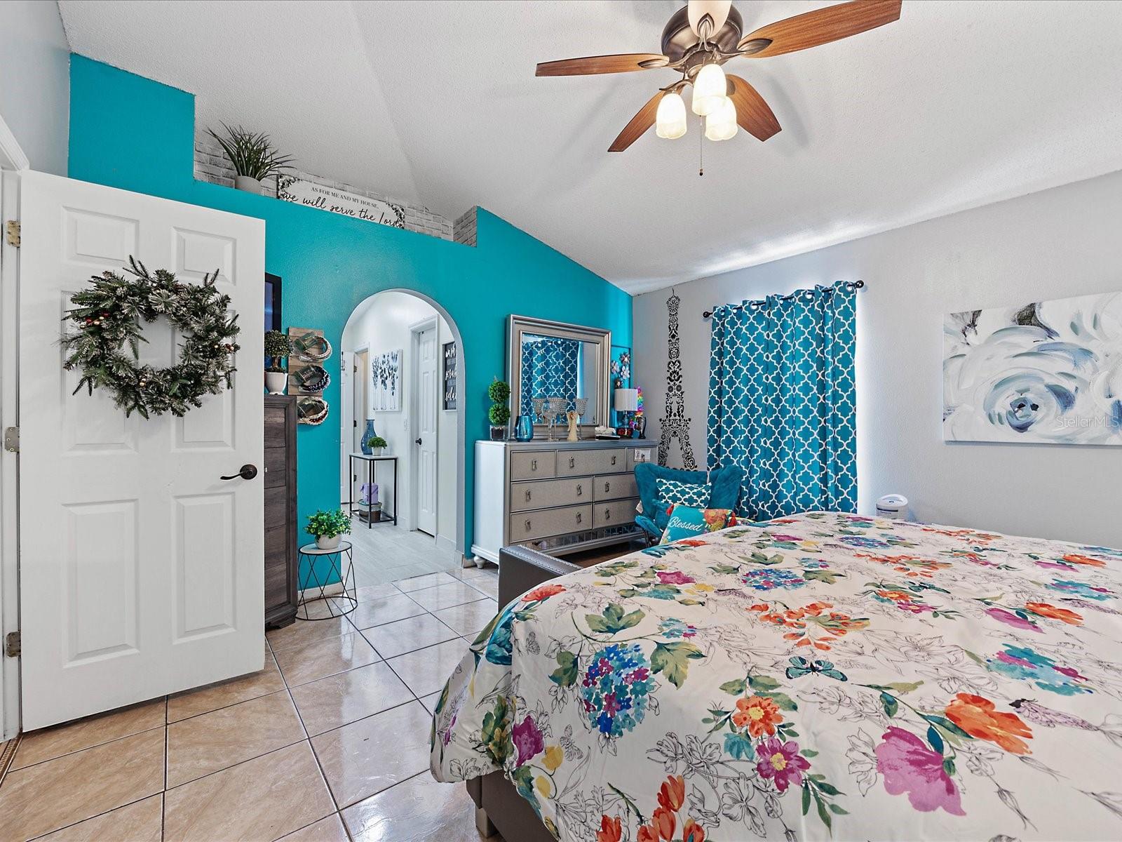 Image 6 of 28 For 837 Grande Regal Point