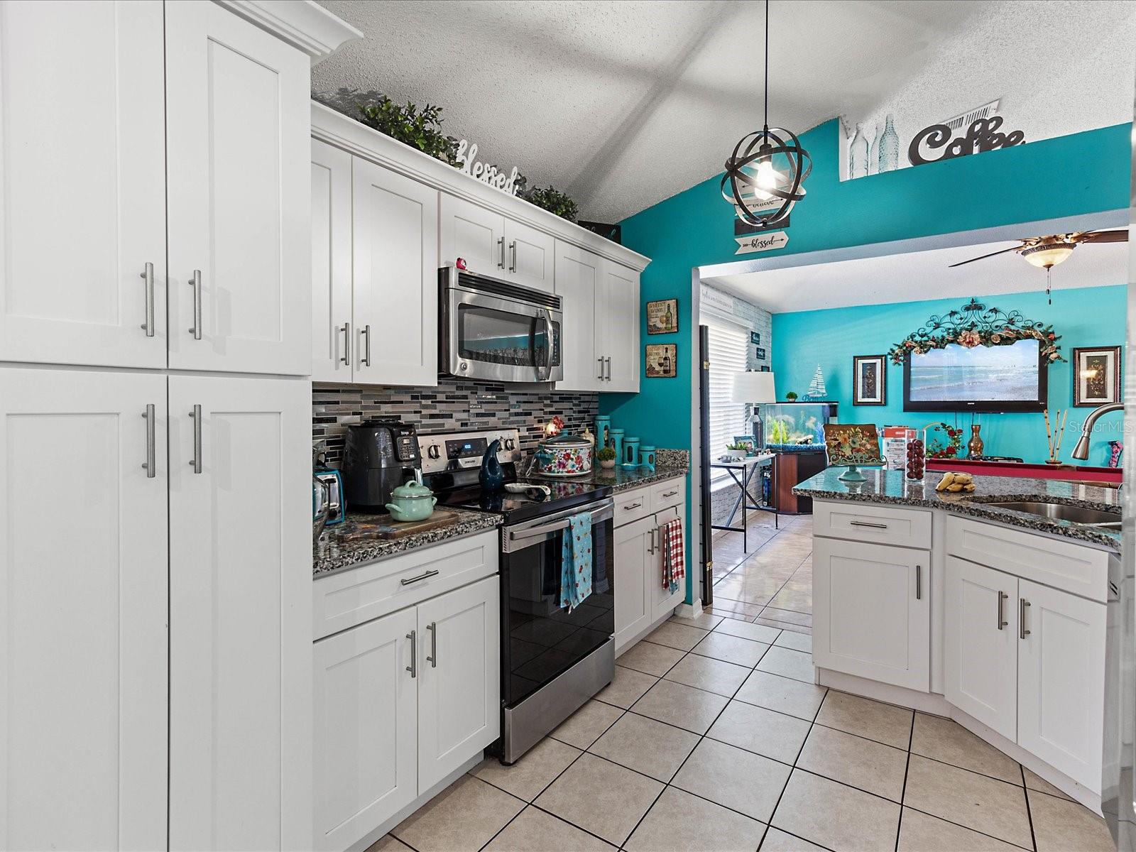 Image 8 of 28 For 837 Grande Regal Point