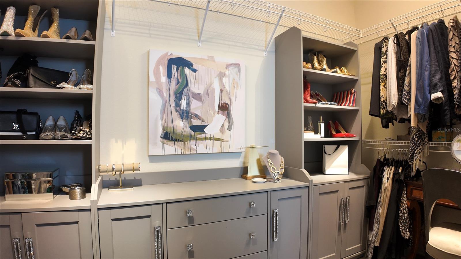 Image 22 of 57 For 101 Philippe Court