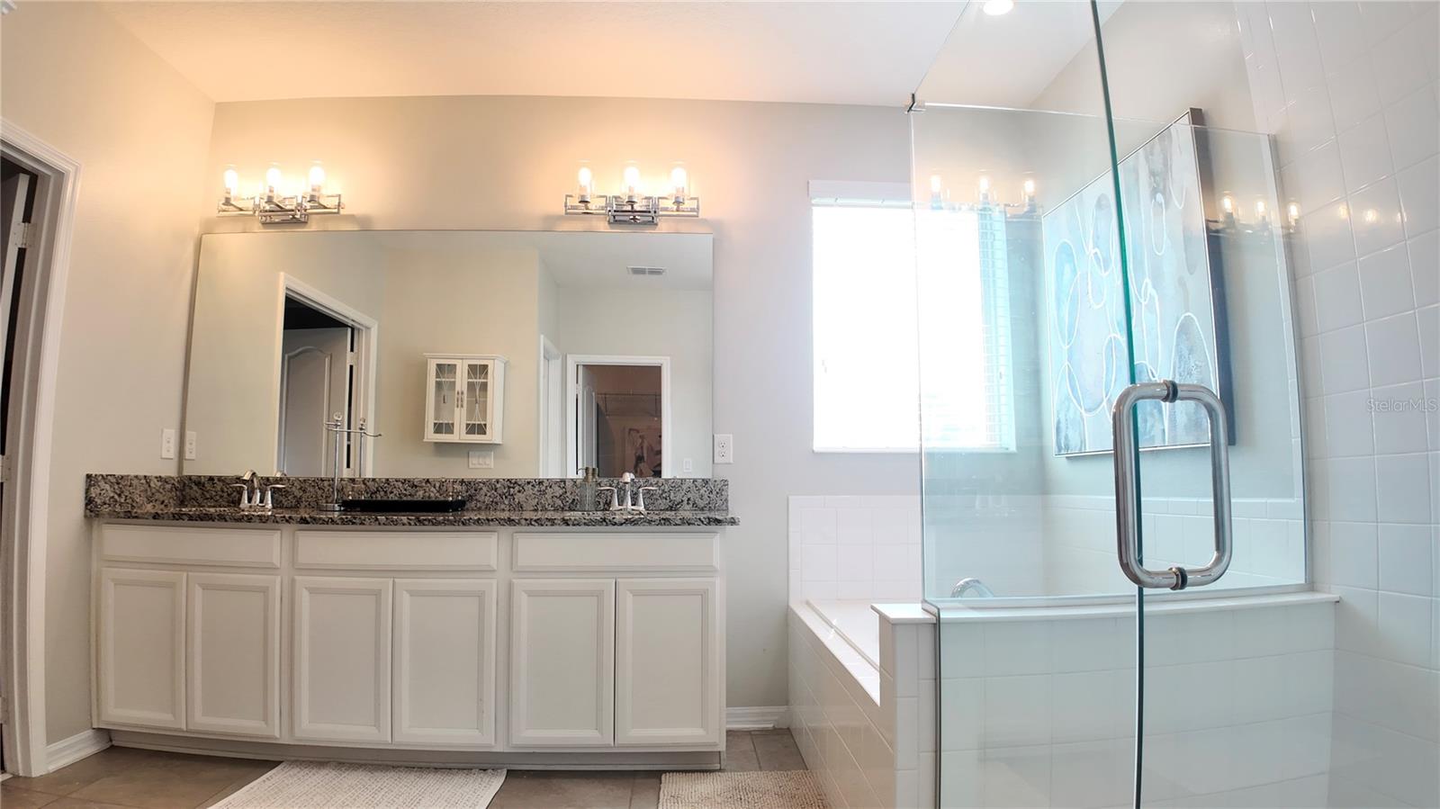 Image 25 of 57 For 101 Philippe Court