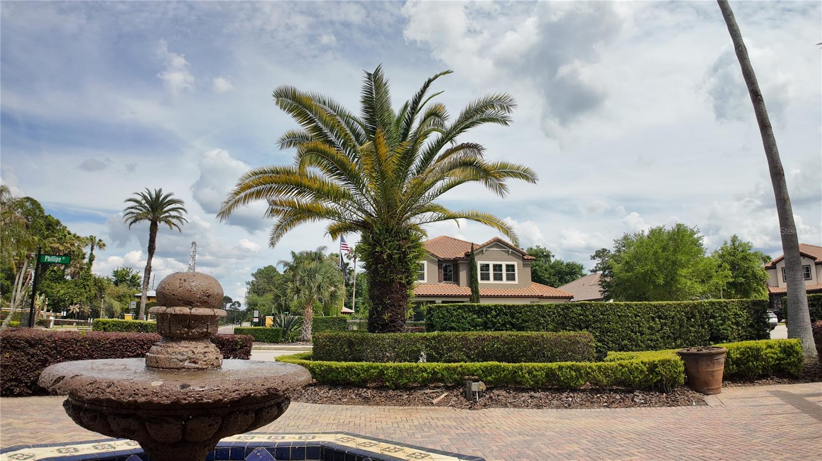 Image 26 of 57 For 101 Philippe Court