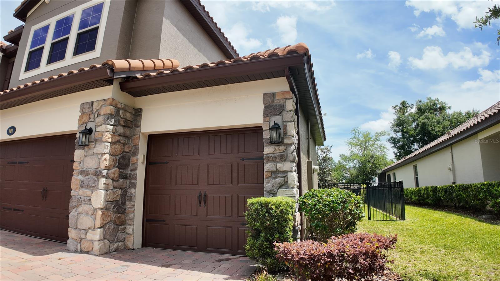 Image 36 of 57 For 101 Philippe Court