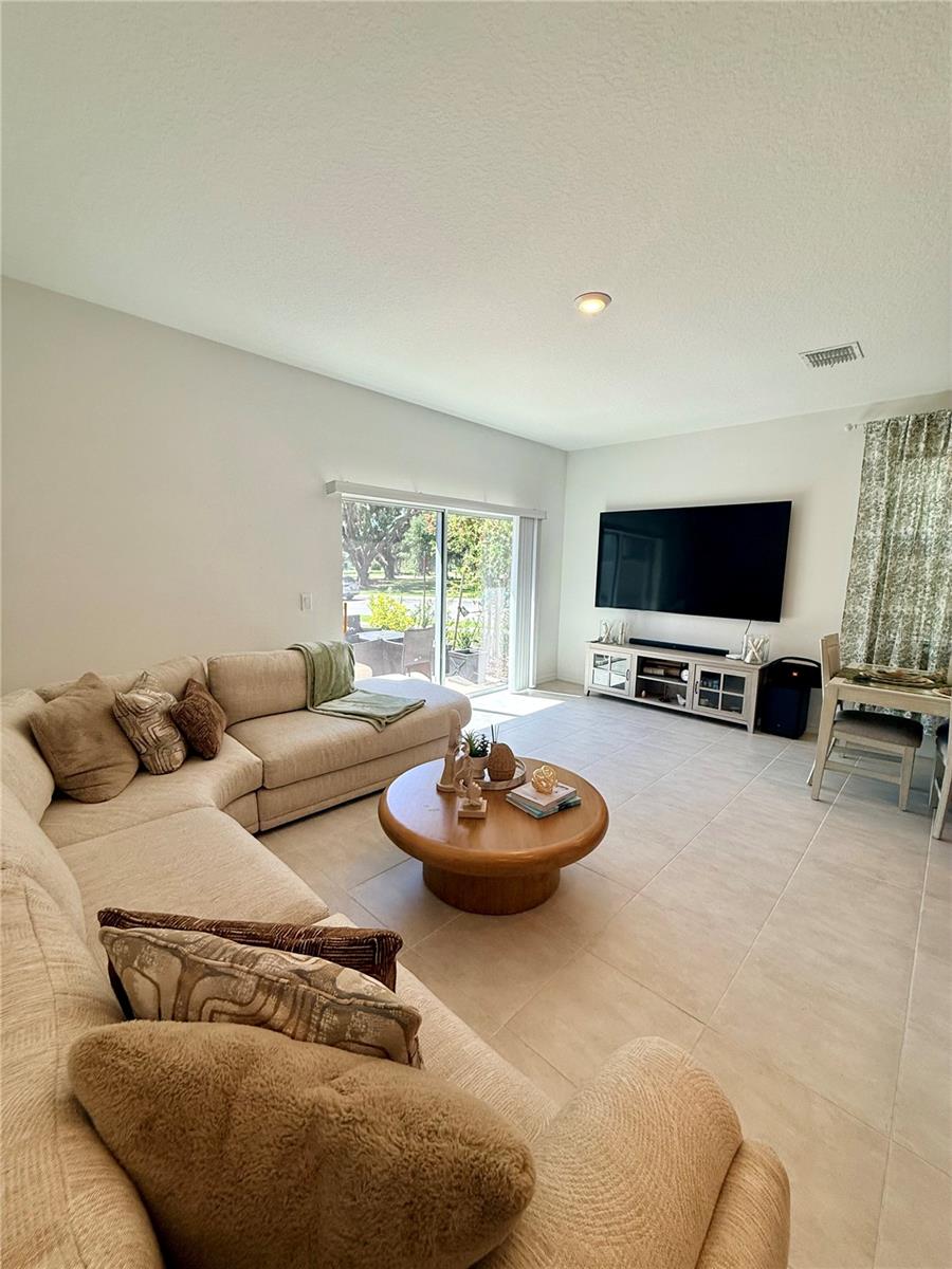 Image 6 of 37 For 1422 Anchor Bend Way