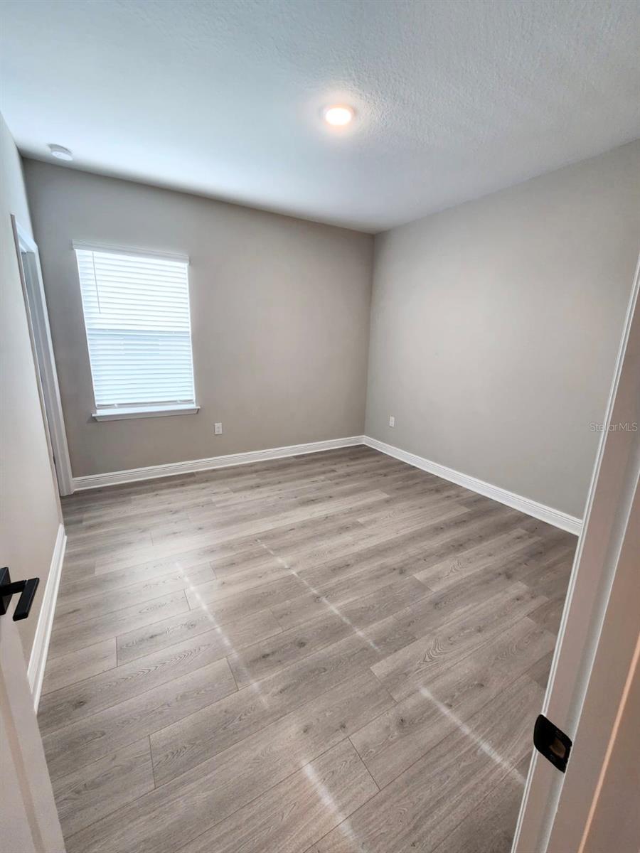 Image 22 of 34 For 18435 Mowry Court