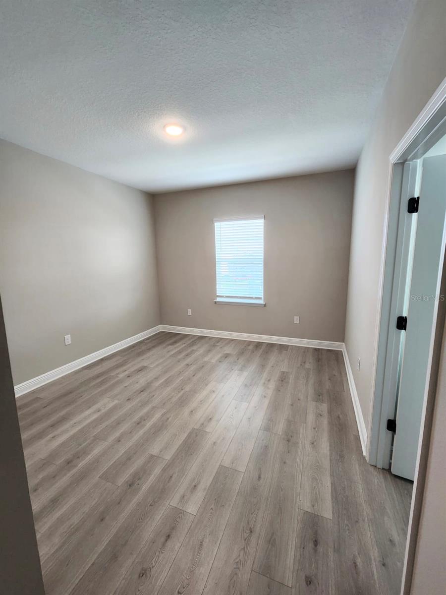 Image 23 of 34 For 18435 Mowry Court