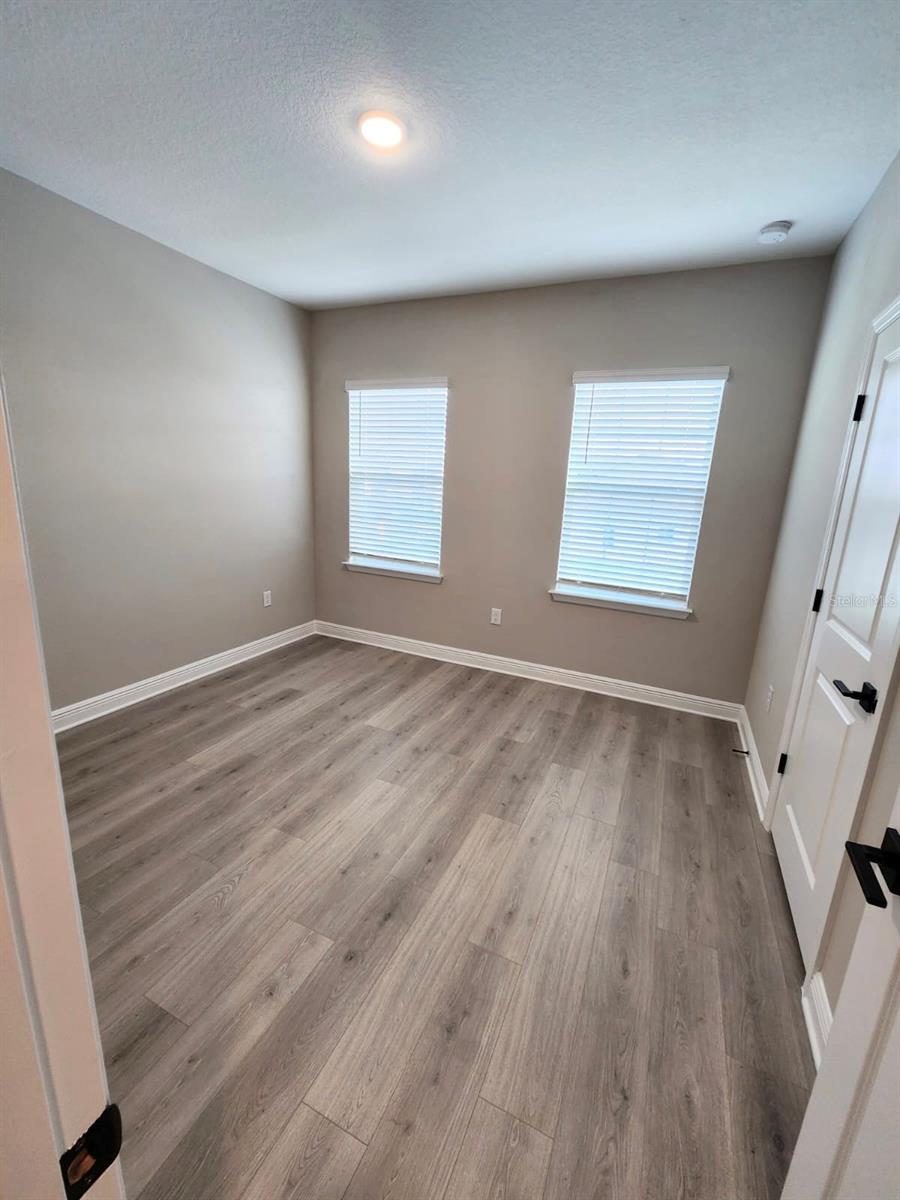 Image 28 of 34 For 18435 Mowry Court