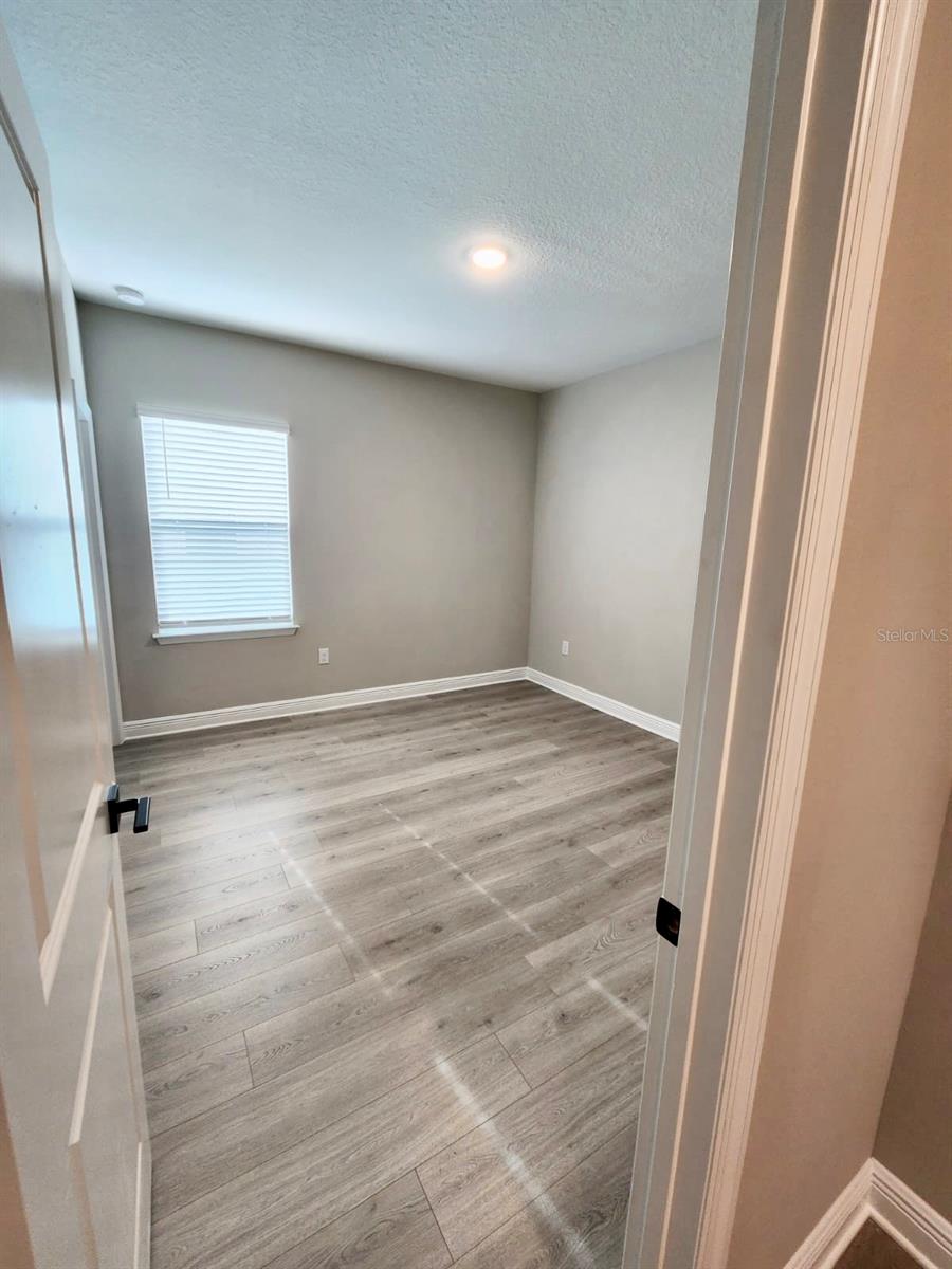 Image 29 of 34 For 18435 Mowry Court