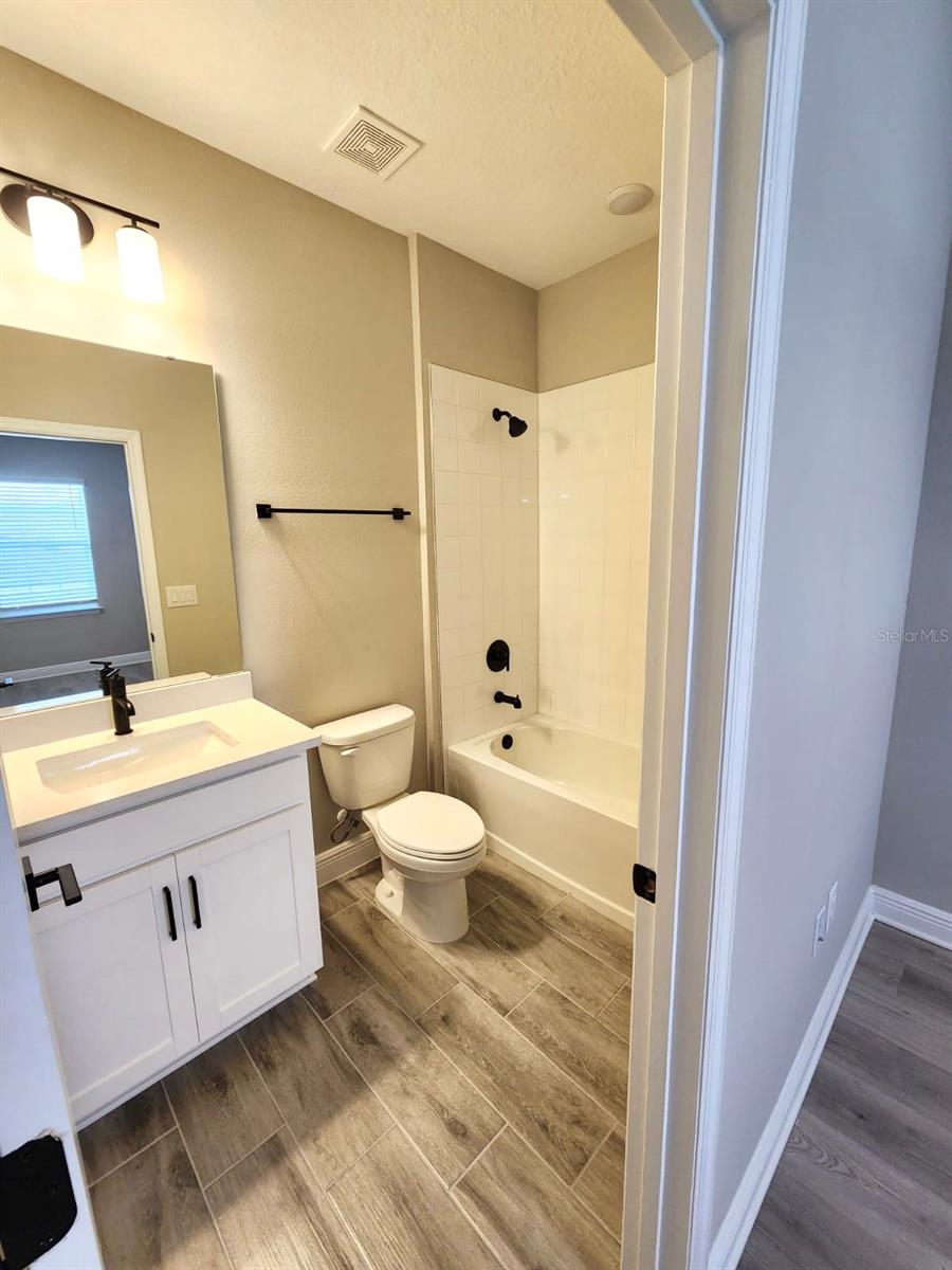 Image 31 of 34 For 18435 Mowry Court