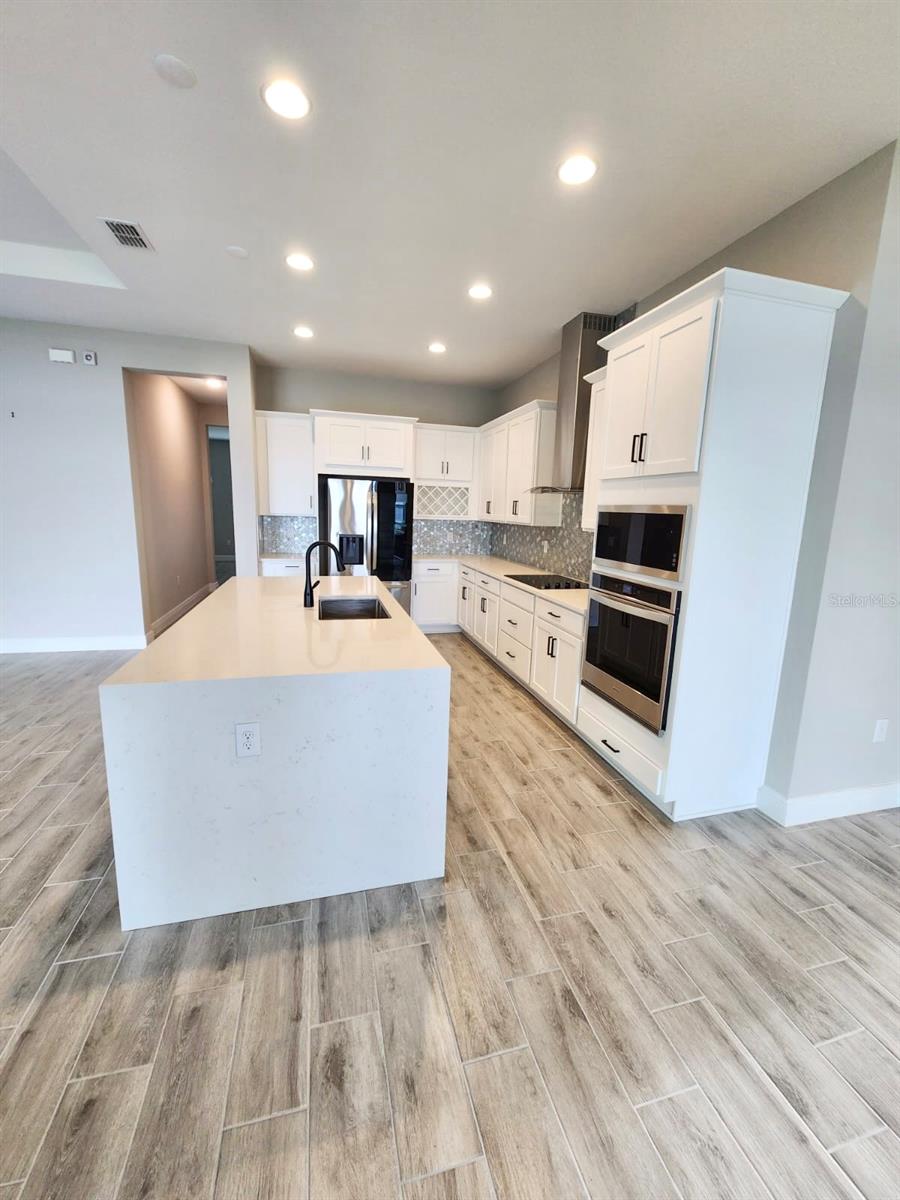 Image 4 of 34 For 18435 Mowry Court