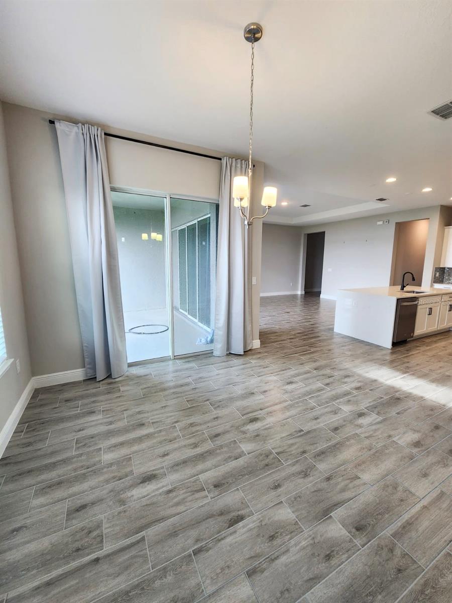 Image 7 of 34 For 18435 Mowry Court