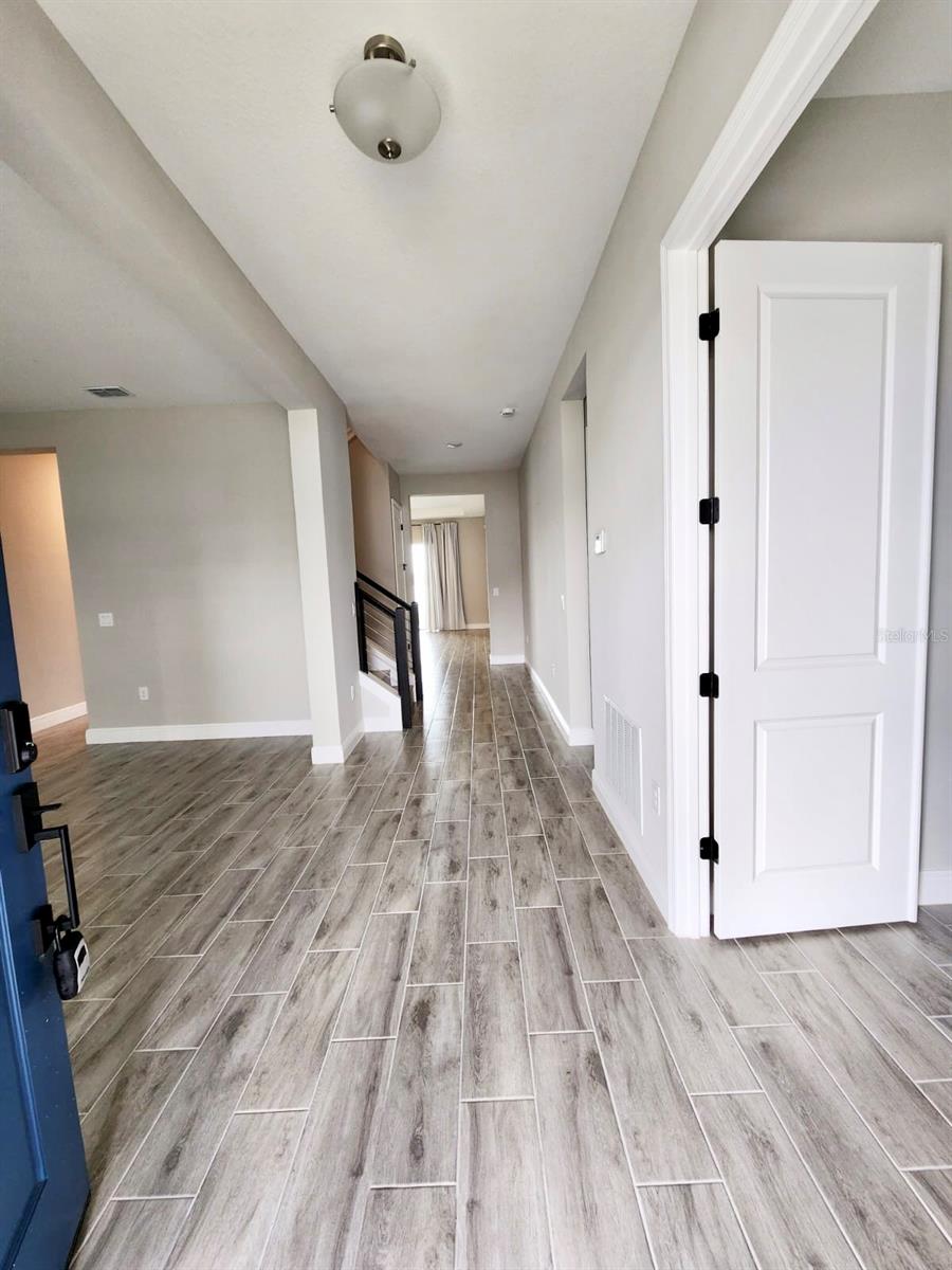 Image 9 of 34 For 18435 Mowry Court