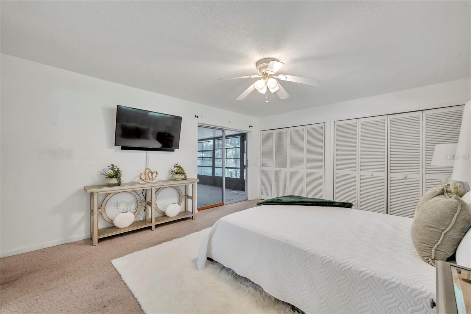 Image 11 of 23 For 11 Plumosa Avenue