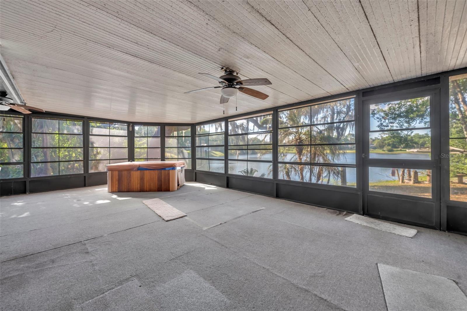 Image 19 of 23 For 11 Plumosa Avenue