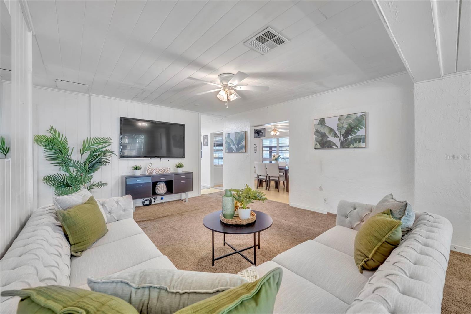 Image 5 of 23 For 11 Plumosa Avenue