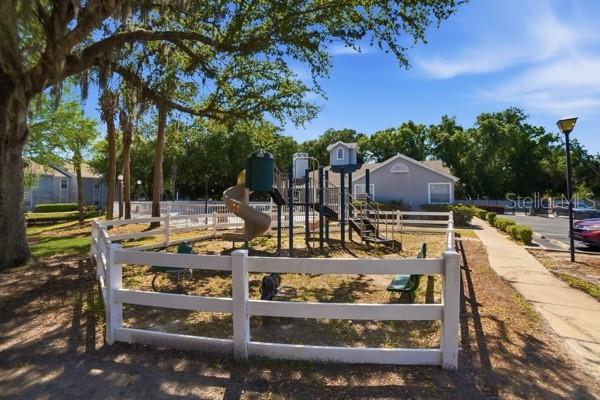 Image 16 of 19 For 1601 Columbia Arms Circle # 201