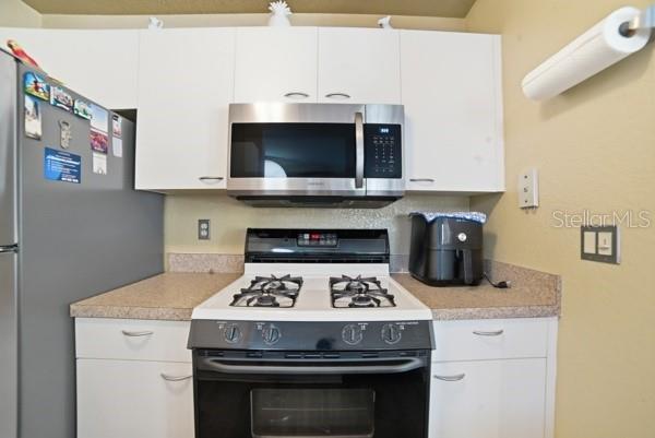 Image 8 of 19 For 1601 Columbia Arms Circle # 201