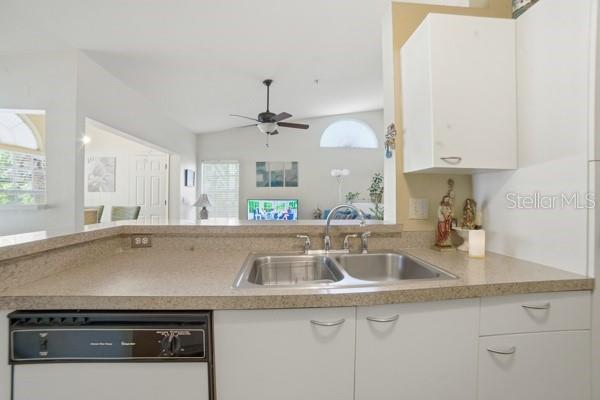 Image 9 of 19 For 1601 Columbia Arms Circle # 201