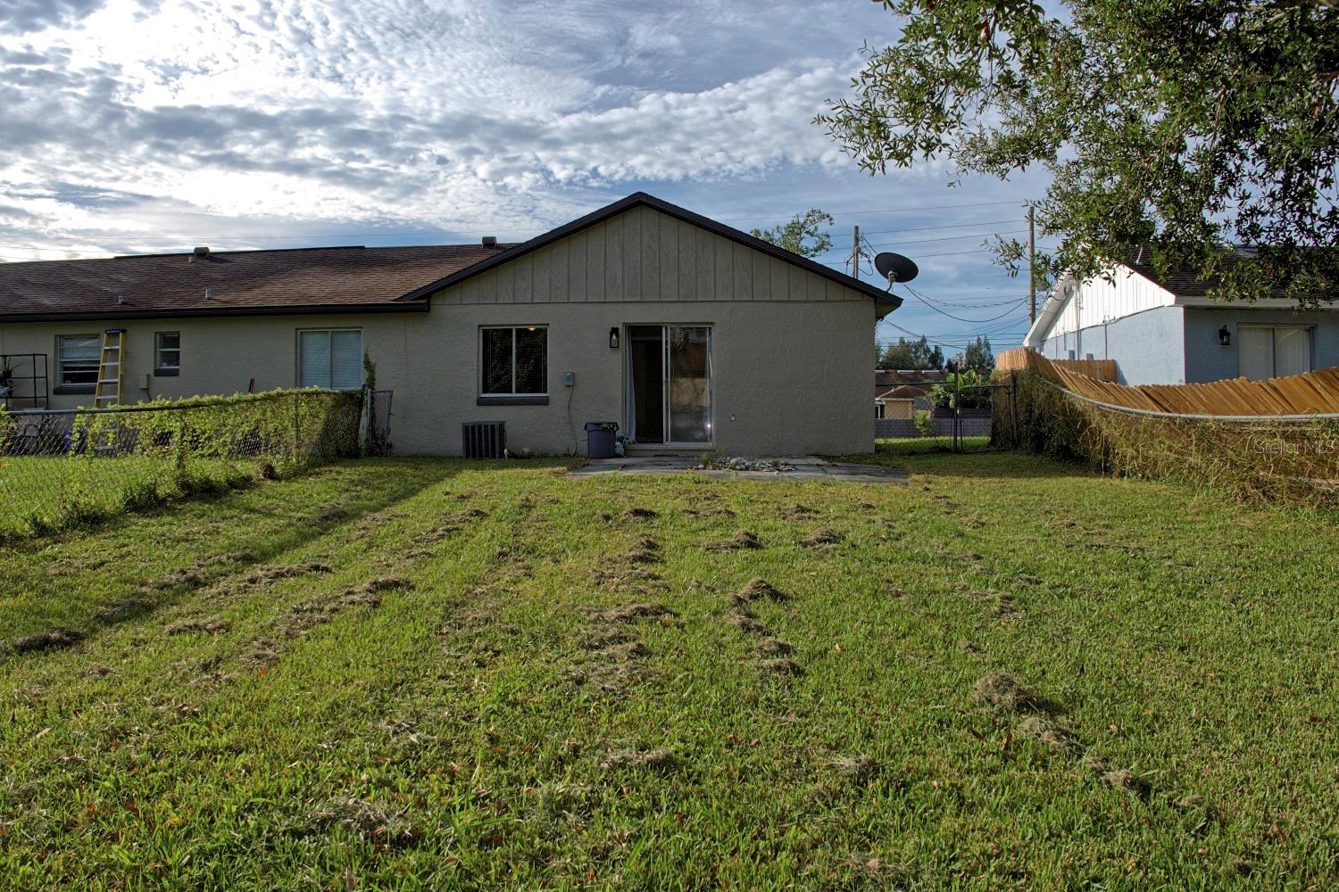 Image 17 of 19 For 6003 Oleander Drive