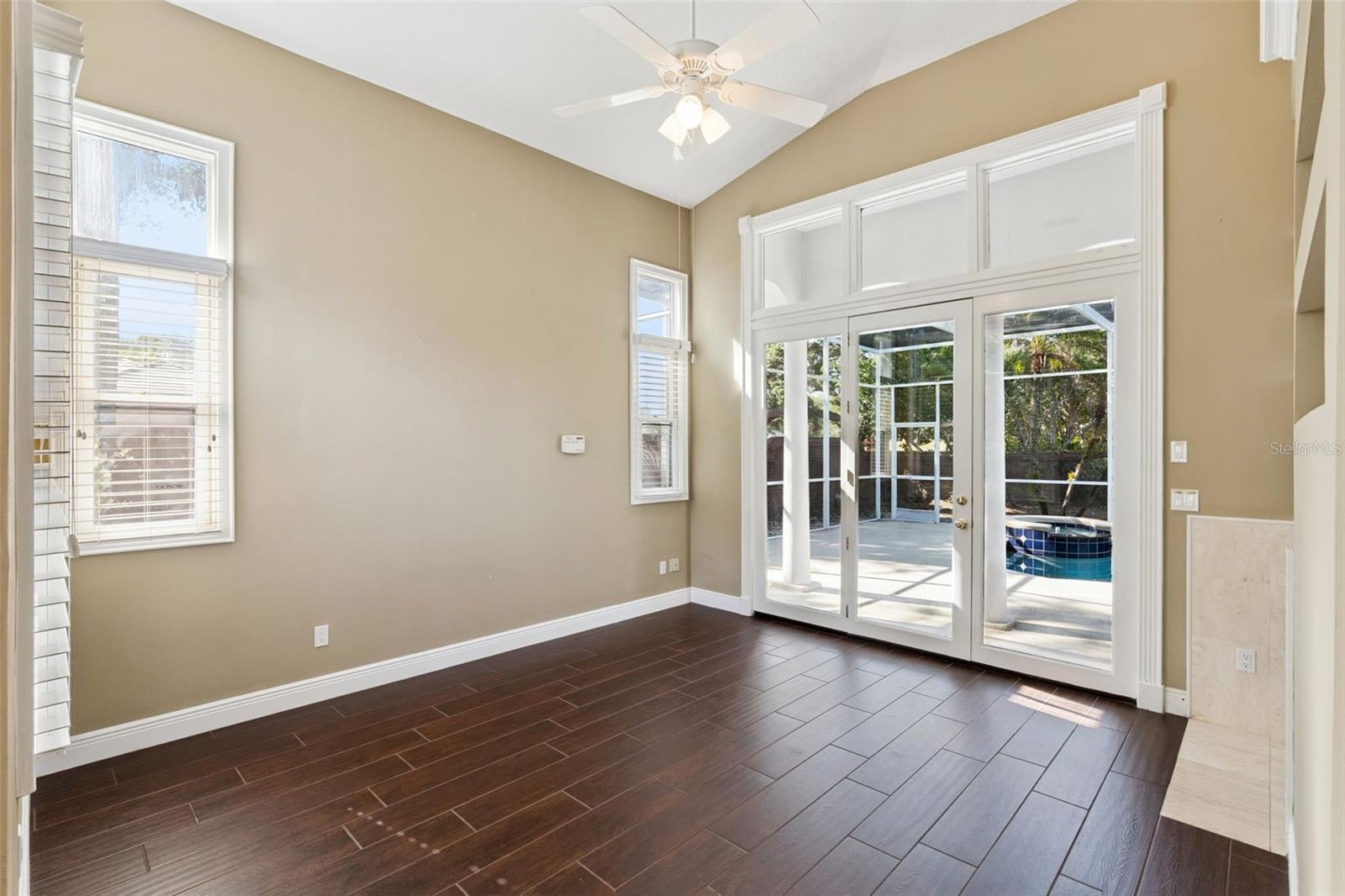 Image 11 of 52 For 1250 Langley Court