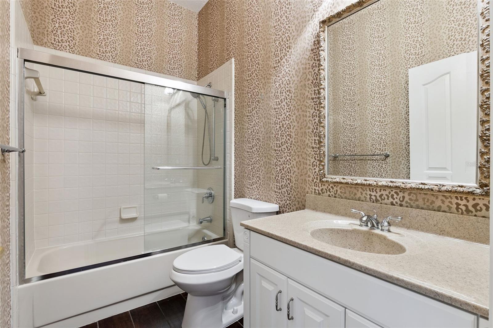 Image 19 of 52 For 1250 Langley Court