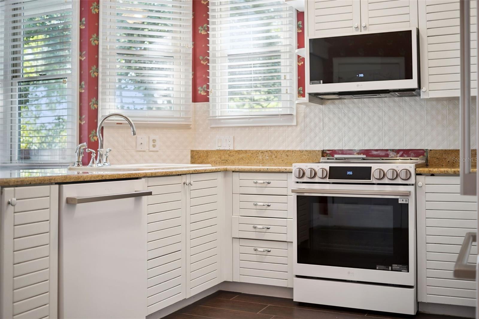 Image 22 of 52 For 1250 Langley Court
