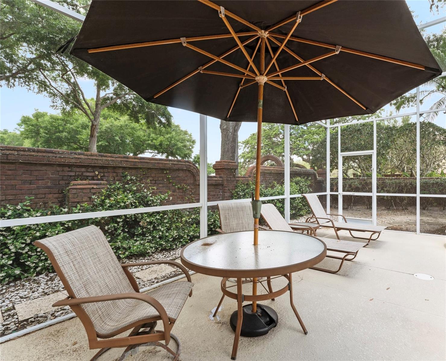 Image 34 of 52 For 1250 Langley Court