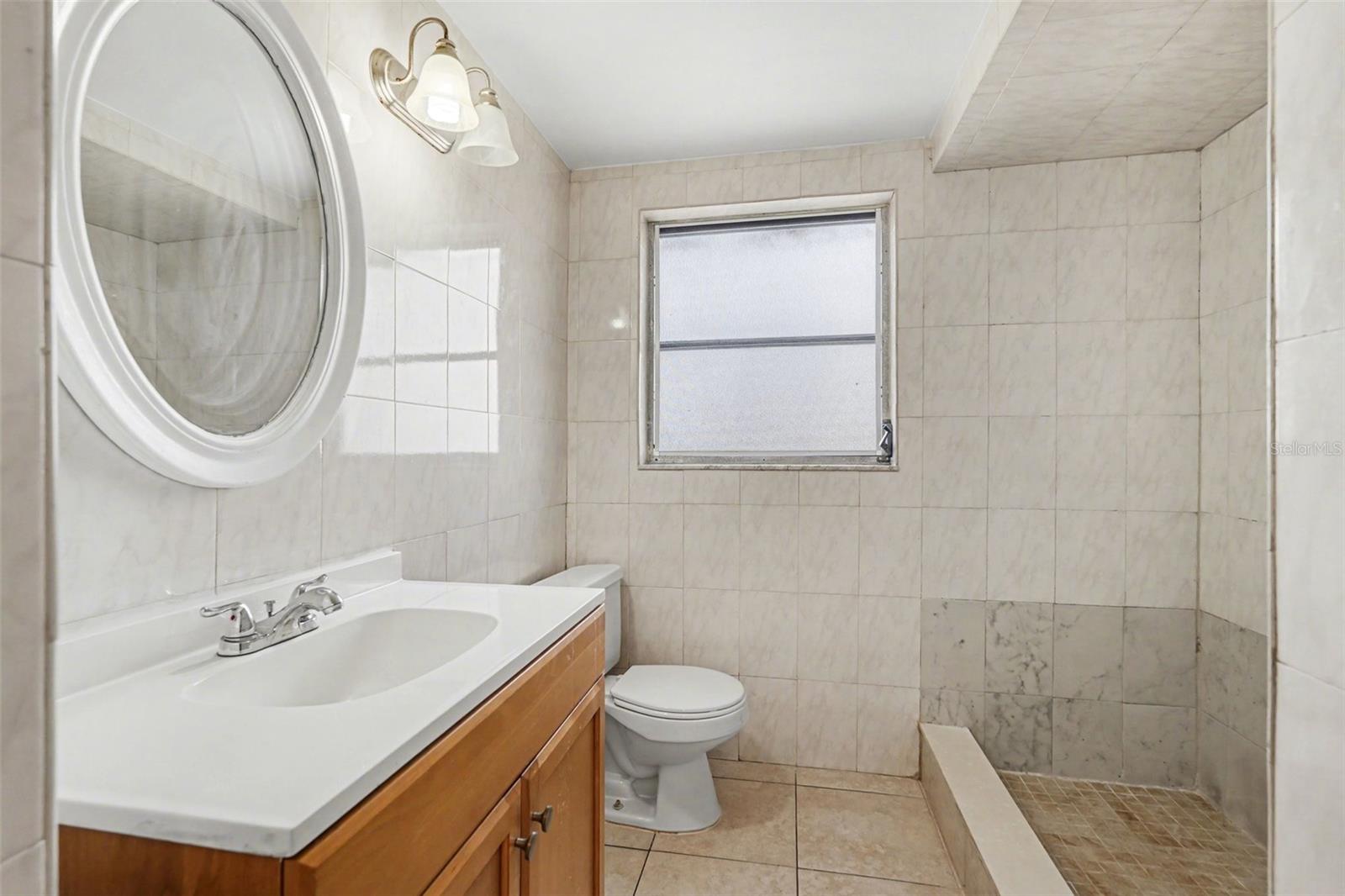 Listing photo id 11 for 7836 Lotus Drive