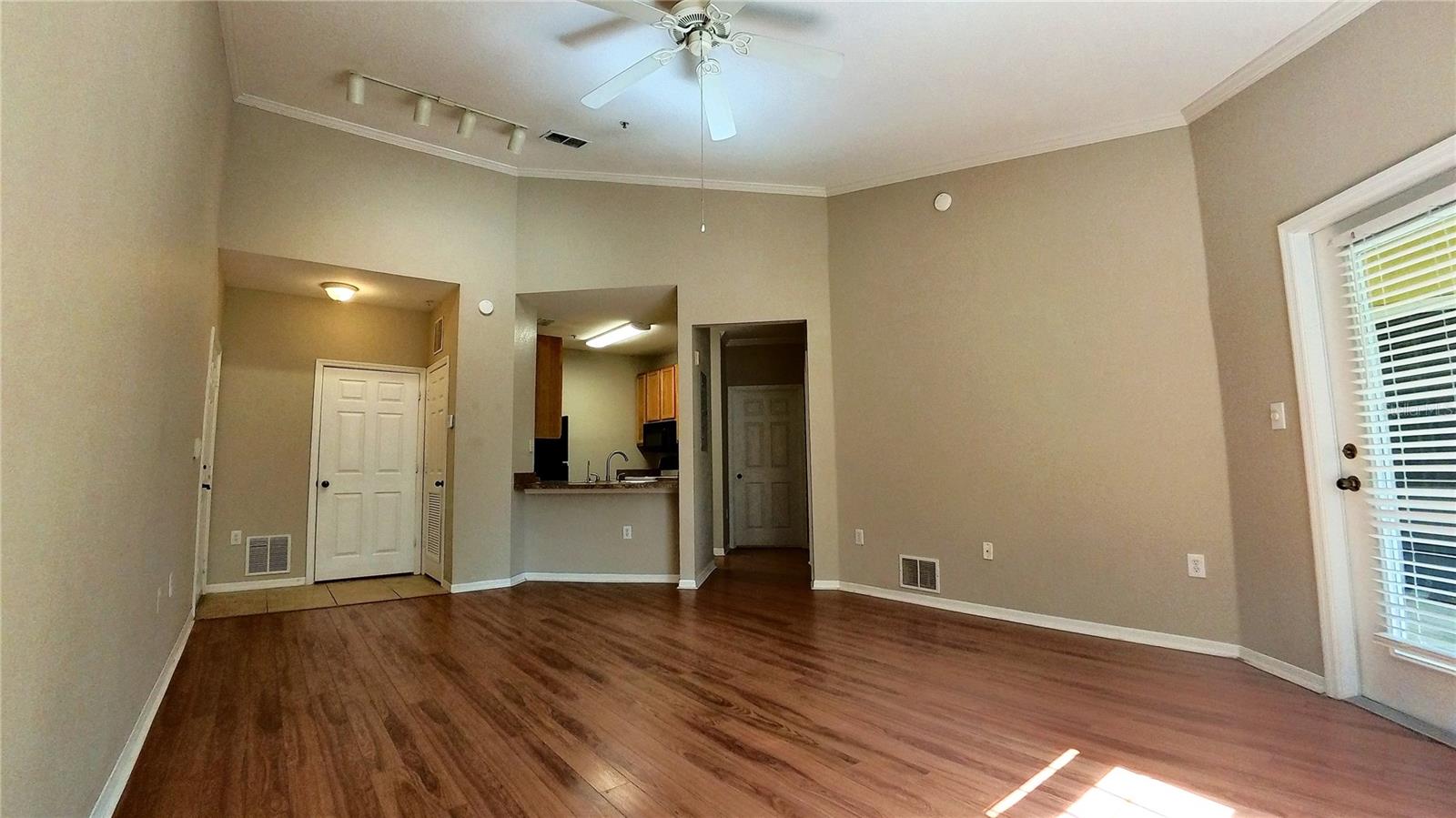 Details for 10017 Courtney Palms Boulevard 304, TAMPA, FL 33619