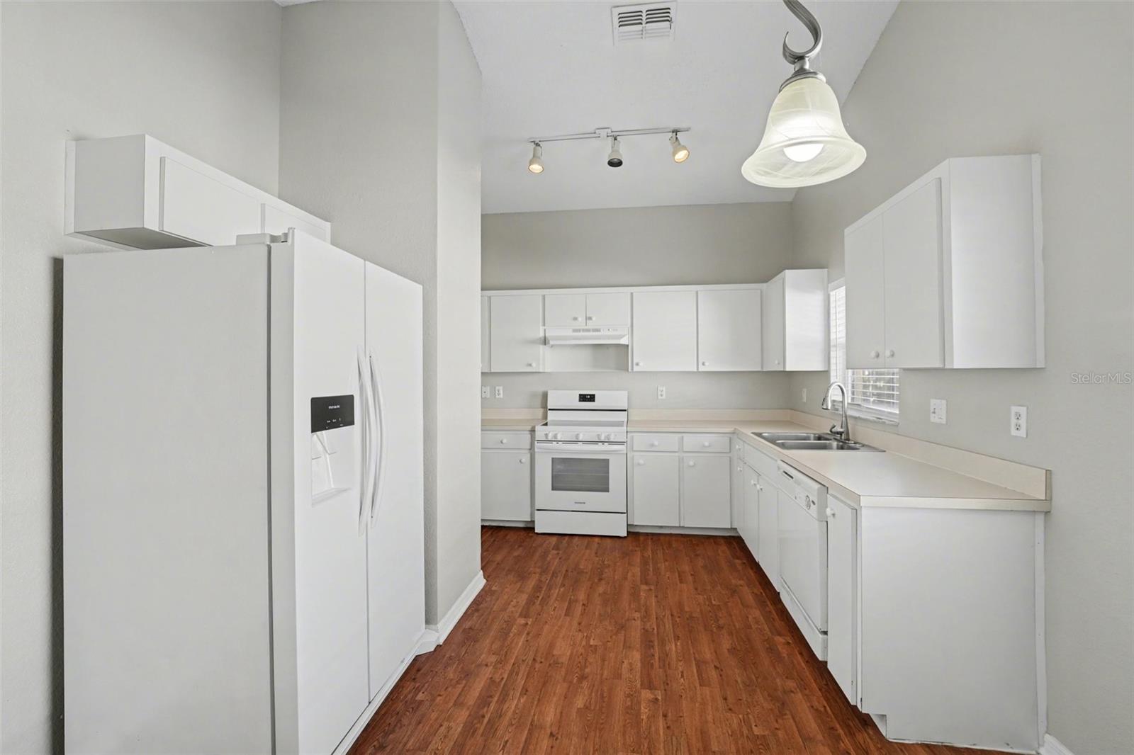 Image 5 of 15 For 1336 Laurel Glen Drive