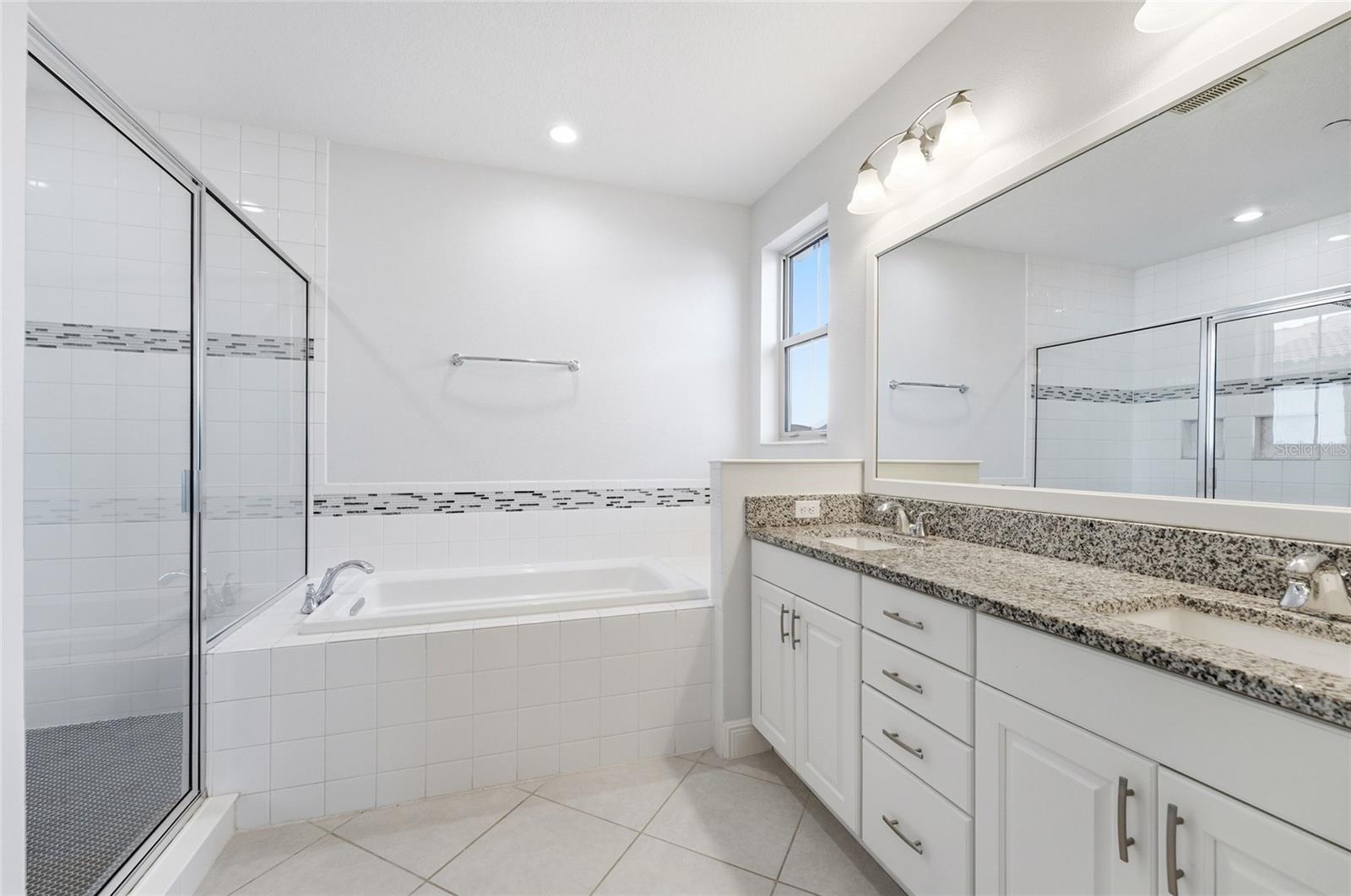 Image 14 of 25 For 8807 Fountain Palm Aly