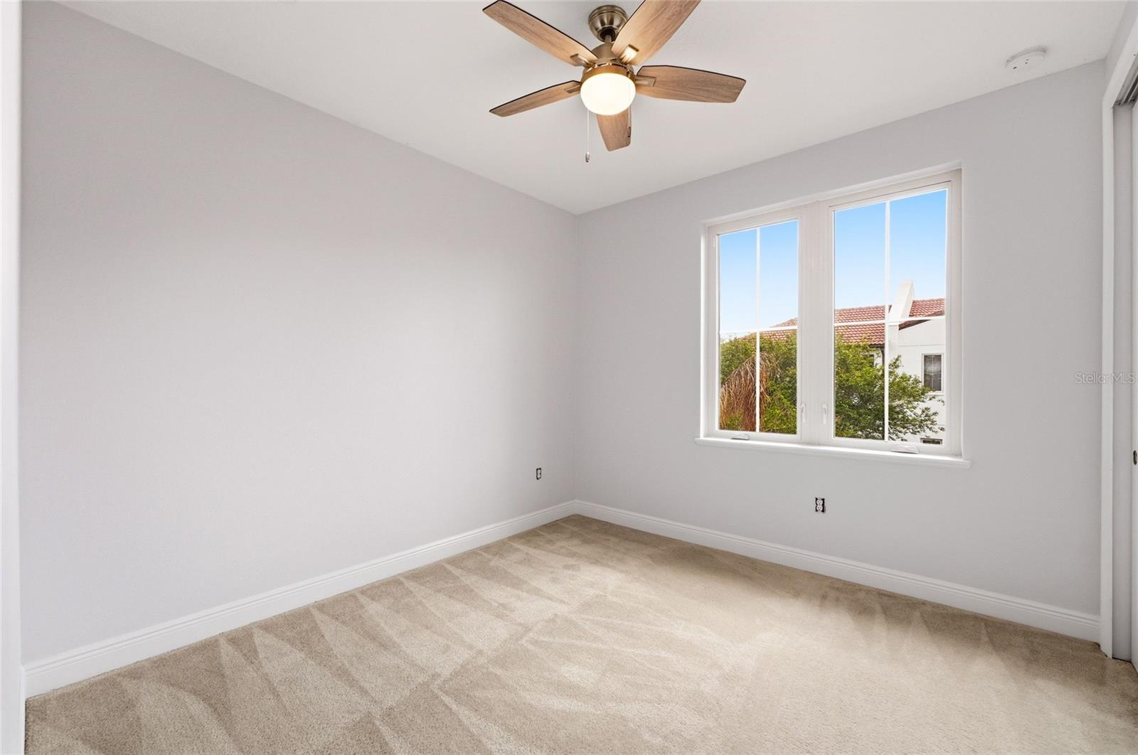 Image 15 of 25 For 8807 Fountain Palm Aly