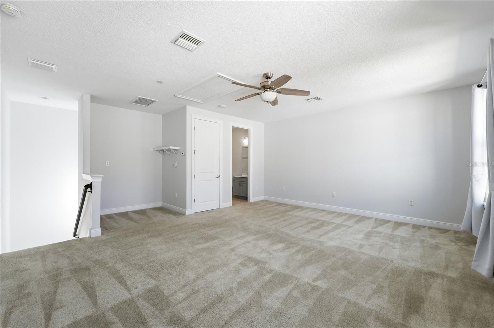 Image 21 of 25 For 8807 Fountain Palm Aly