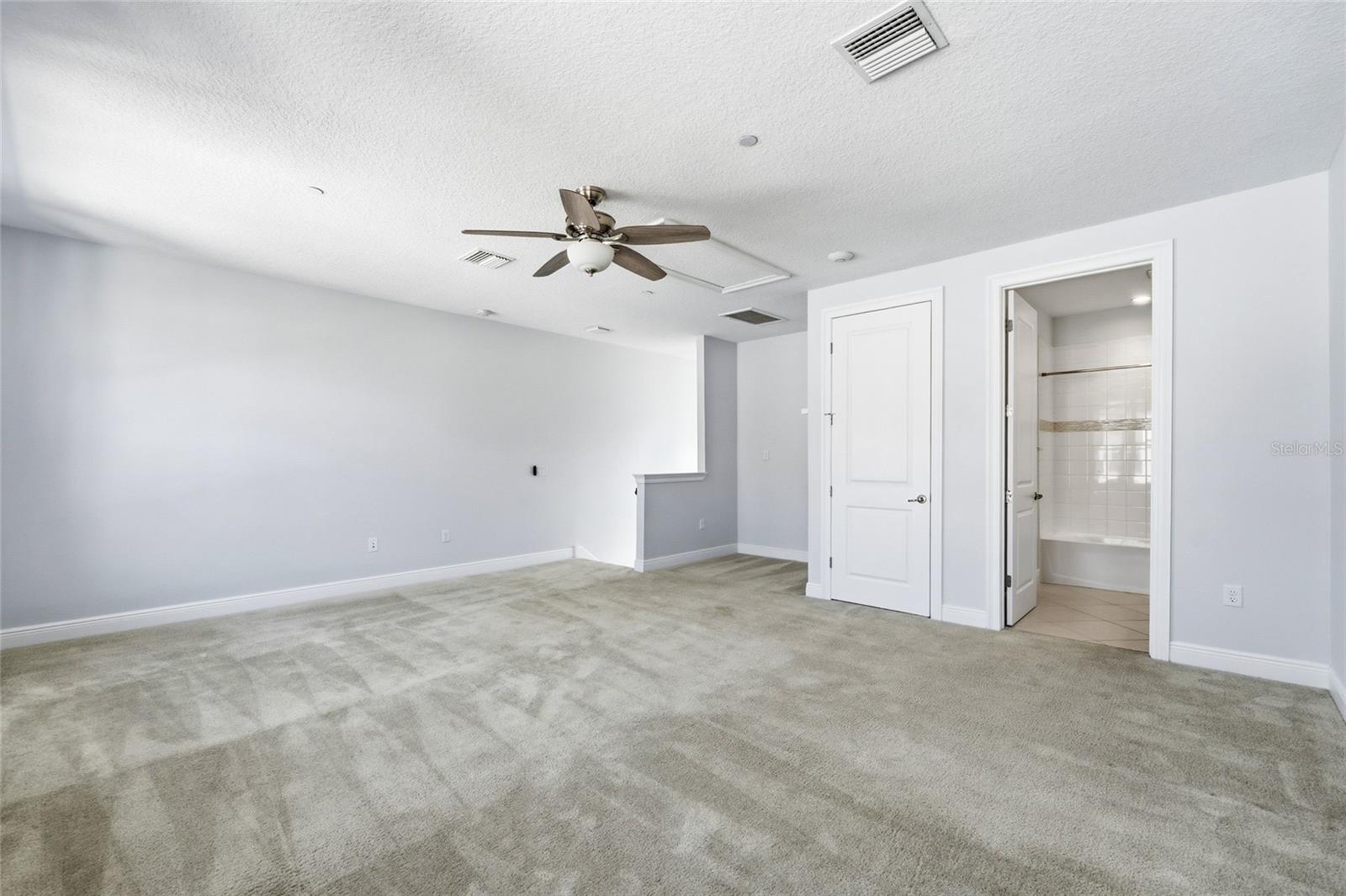 Image 22 of 25 For 8807 Fountain Palm Aly