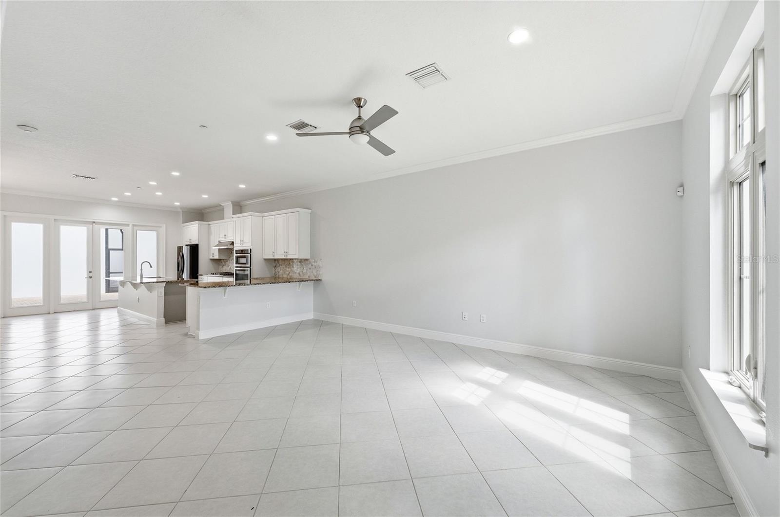 Image 7 of 25 For 8807 Fountain Palm Aly