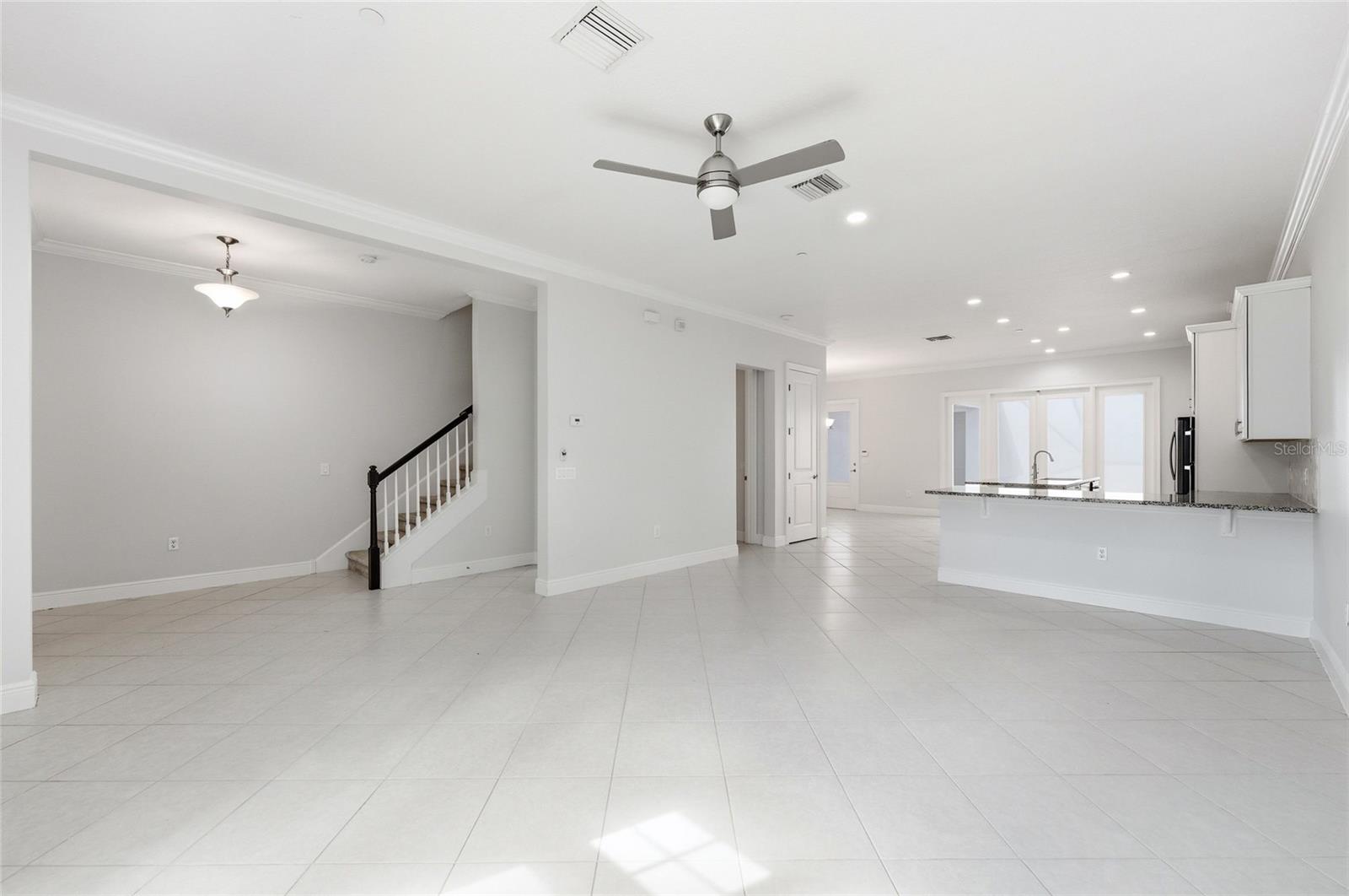 Image 9 of 25 For 8807 Fountain Palm Aly