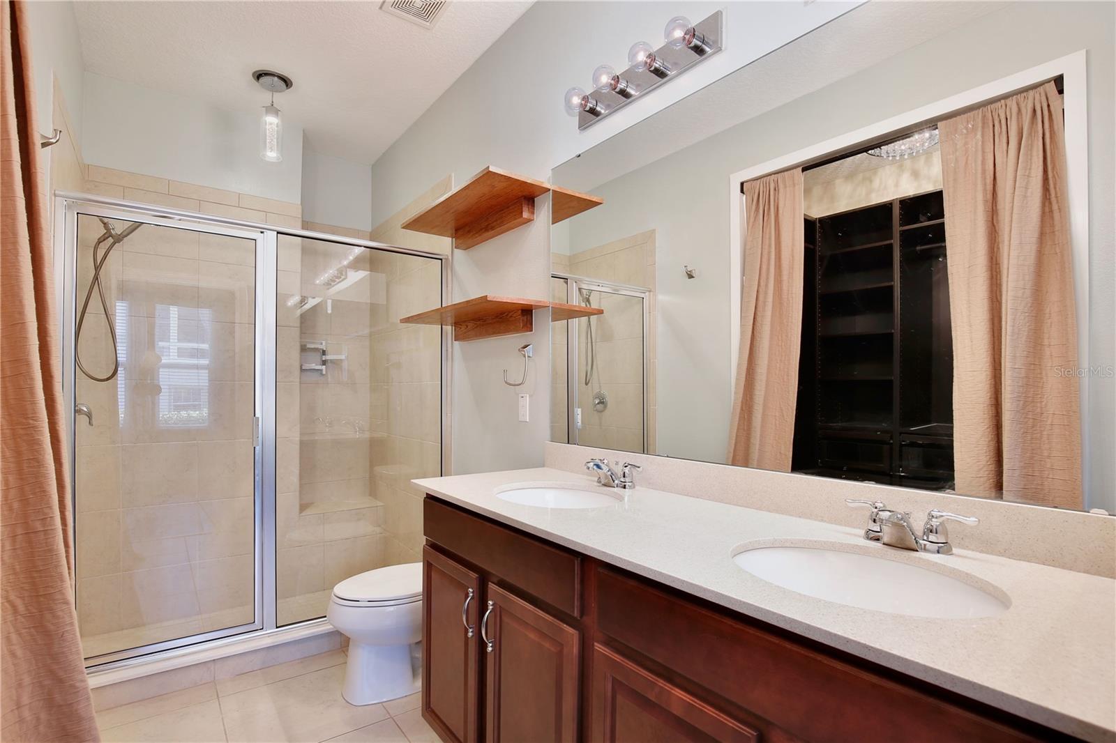 Image 10 of 28 For 13530 Fountainbleau Drive